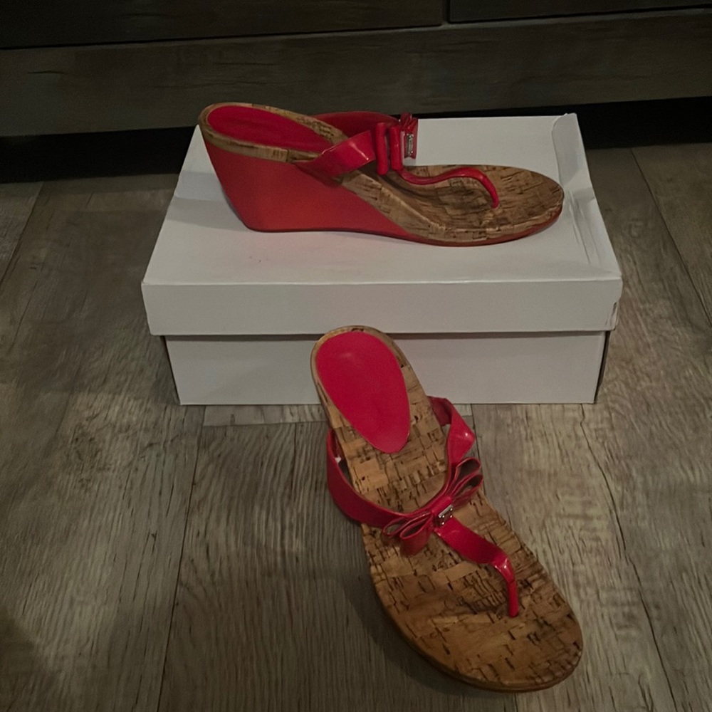 BCBGeneration red wedges